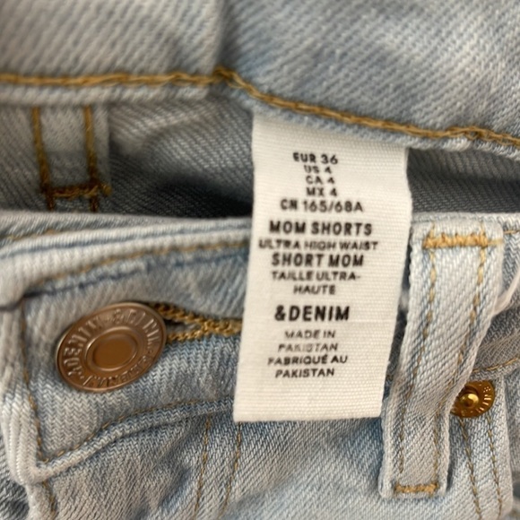 ❤️ & DENIM Jean Shorts Size 4 - Picture 4 of 4